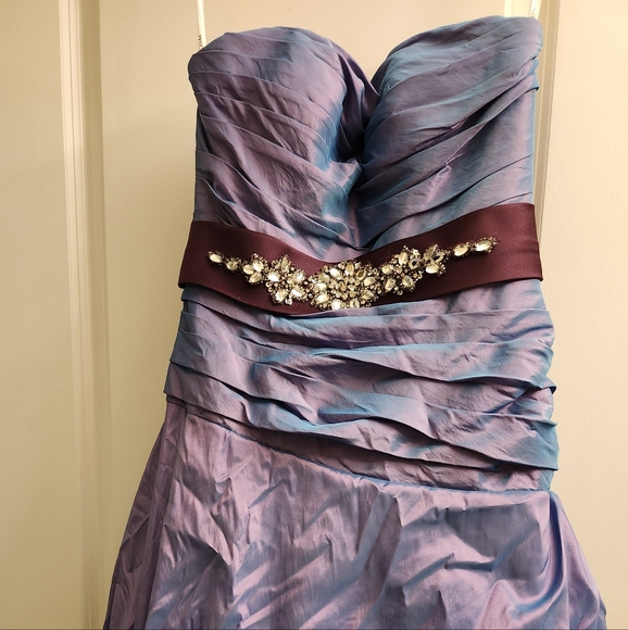 Ball gown - Picture 1 of 7